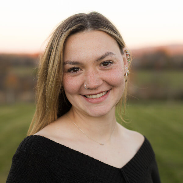 Rachel Whitenight headshot